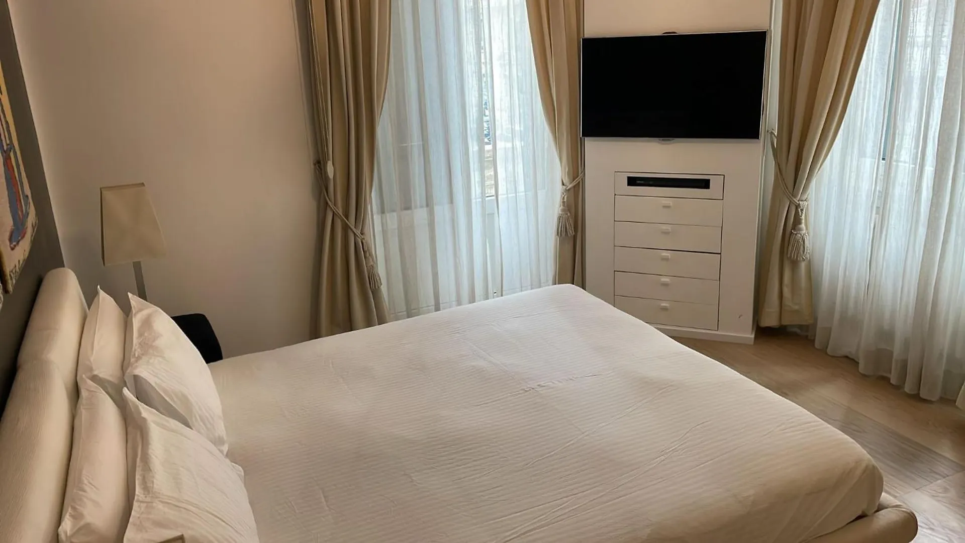 Home 29 Милан